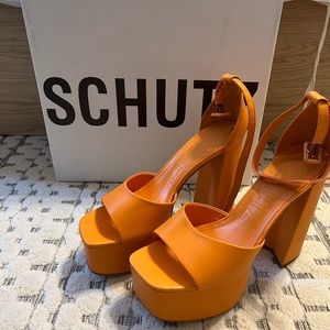 Schutz Platform Heel Bright Tangerine/Orange
